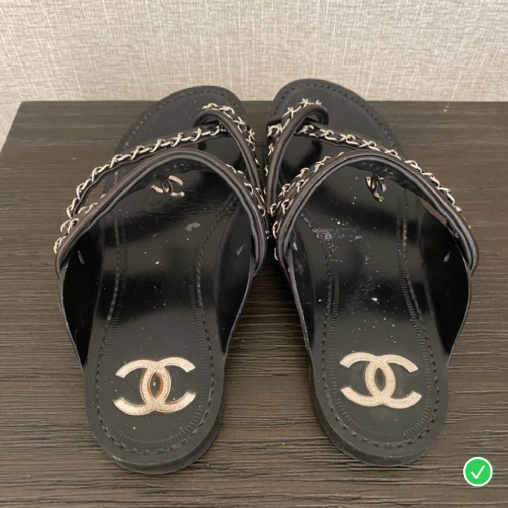 Chanel 💯 Authentic - Picture 2 of 4